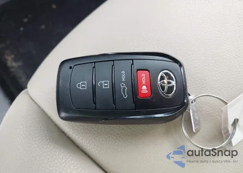 2024 Toyota Highlander Xle z USA, uszkodzony, nr VIN 5TDKDRAH2RS544340